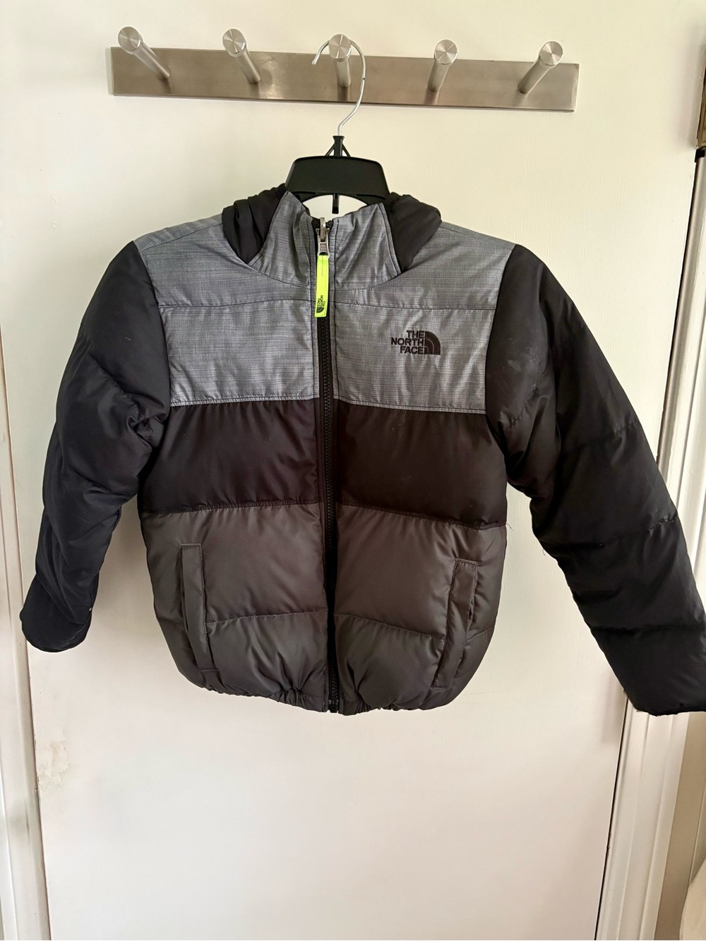 The North Face Kids' reversible Black & Gray Insulated Puffer Jacket